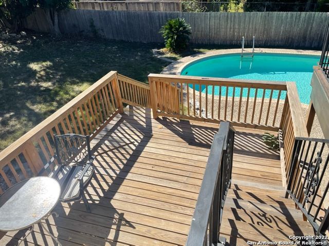 5918 Winding Ridge Dr, Windcrest, TX 78239