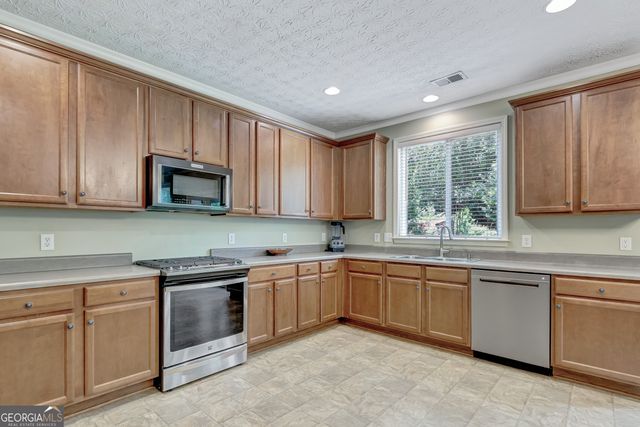 102 Maple Hill Drive, Newnan, GA 30265