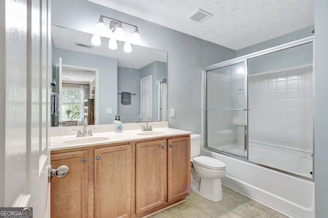 102 Maple Hill Drive, Newnan, GA 30265