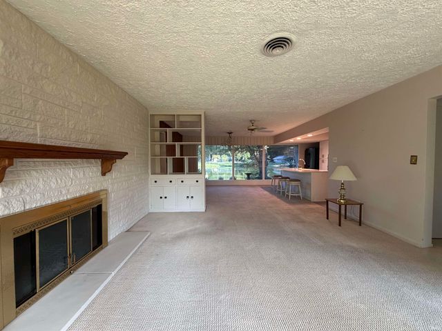 2813 Wayside Drive, Evansville, IN 47711