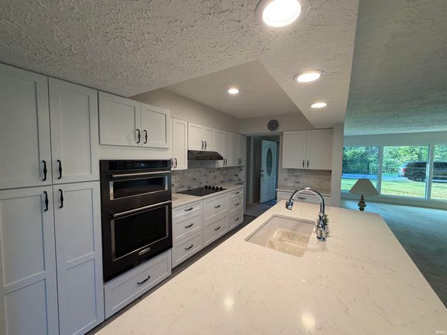 2813 Wayside Drive, Evansville, IN 47711