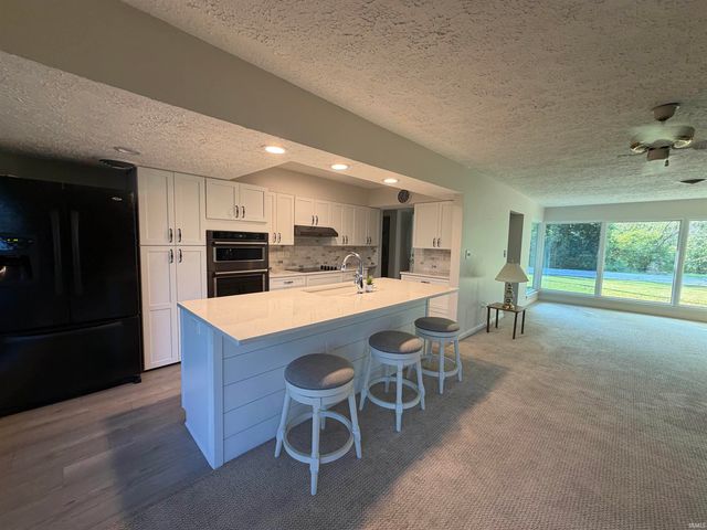 2813 Wayside Drive, Evansville, IN 47711