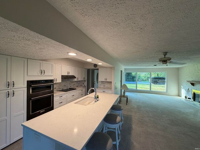 2813 Wayside Drive, Evansville, IN 47711