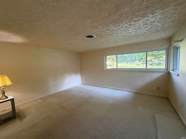 2813 Wayside Drive, Evansville, IN 47711