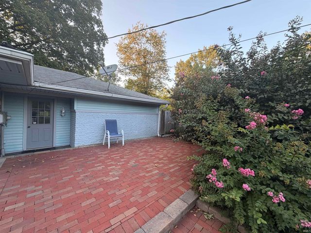 2813 Wayside Drive, Evansville, IN 47711
