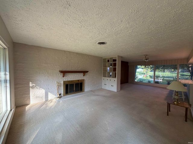 2813 Wayside Drive, Evansville, IN 47711