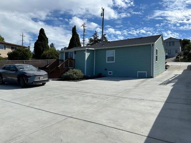 5025 Hilltop Drive, El Sobrante, CA 94803