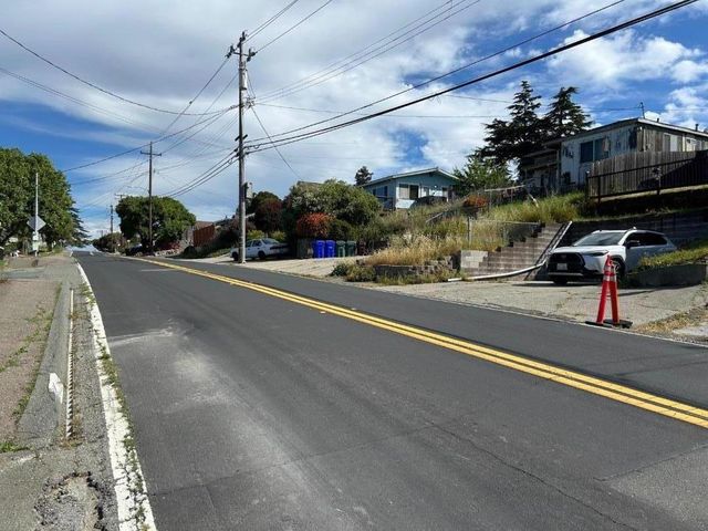 5025 Hilltop Drive, El Sobrante, CA 94803