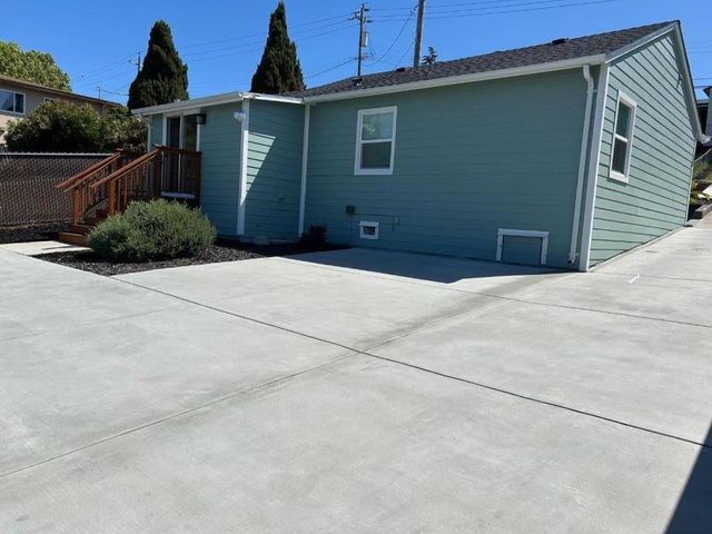 5025 Hilltop Drive, El Sobrante, CA 94803