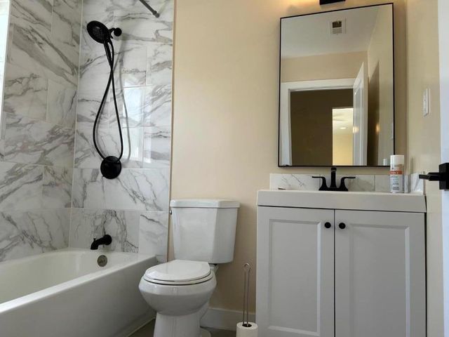 5025 Hilltop Drive, El Sobrante, CA 94803