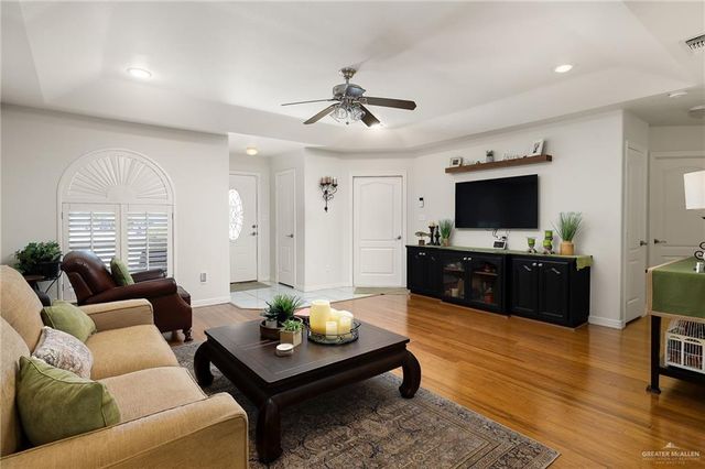 1413 E 2nd Street, Mission, TX 78572