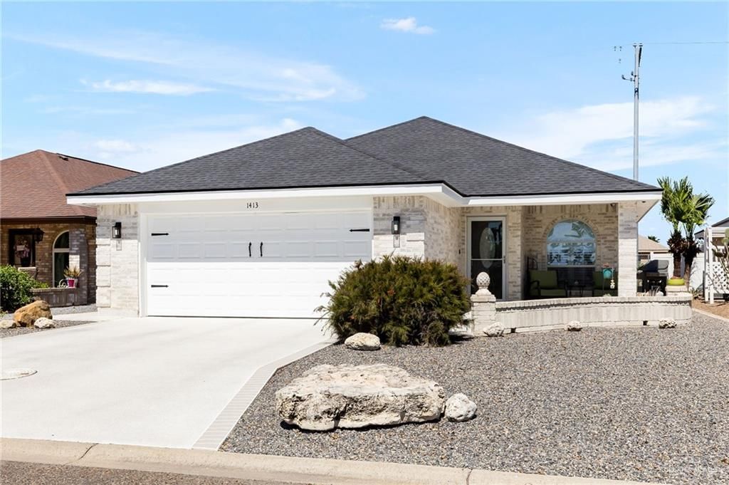 1413 E 2nd Street, Mission, TX 78572