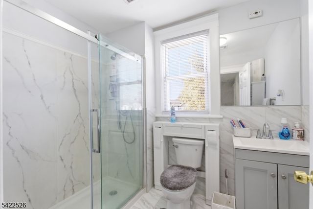 140 Grove Ave, Woodbridge Twp., NJ 07095