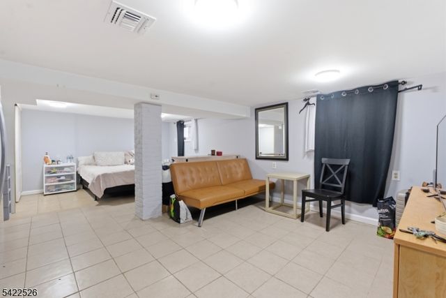 140 Grove Ave, Woodbridge Twp., NJ 07095