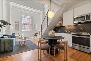7 Crombie St 13, Salem, MA 01970