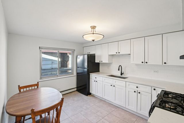 7422 W 111th Street 510, Worth, IL 60482