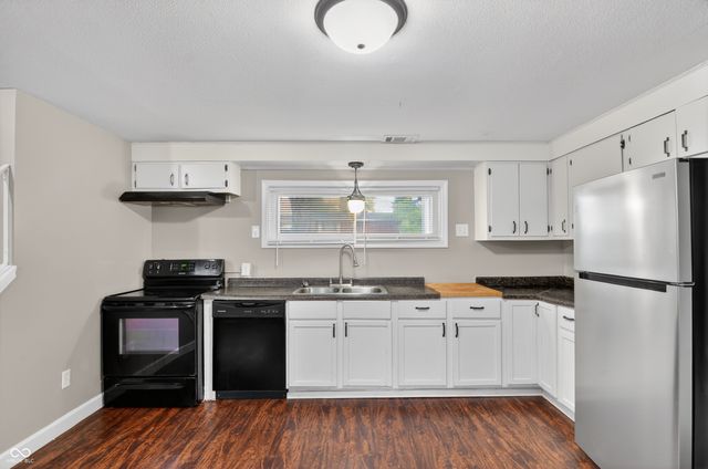 9123 Trinity Place, Indianapolis, IN 46229