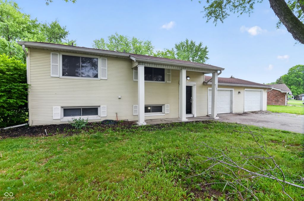 9123 Trinity Place, Indianapolis, IN 46229