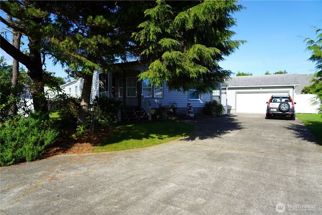 31308 N Place, Ocean Park, WA 98640