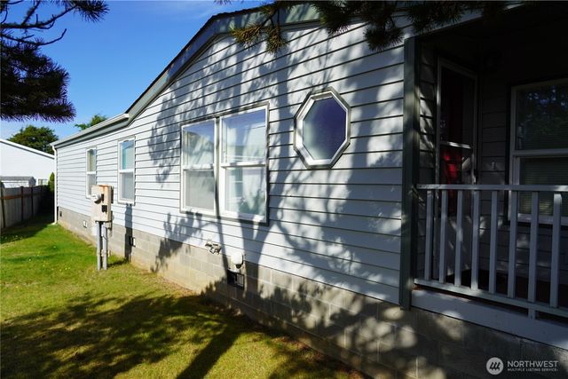 31308 N Place, Ocean Park, WA 98640