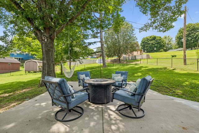 208 Western Ave, Hartsville, TN 37074