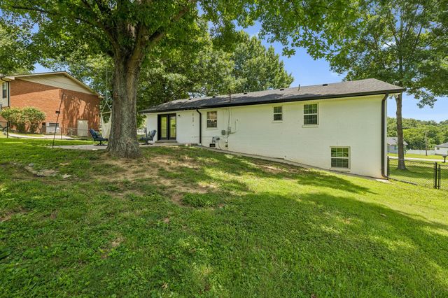 208 Western Ave, Hartsville, TN 37074