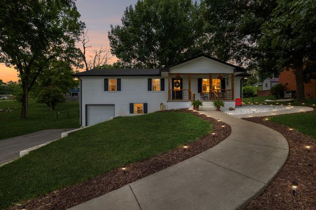 208 Western Ave, Hartsville, TN 37074