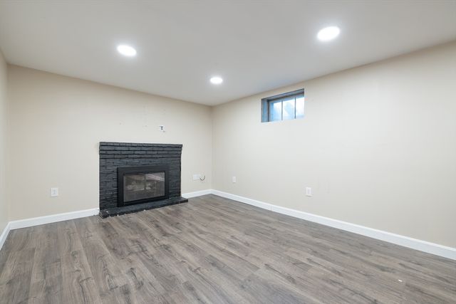 31 Oak St, Wellesley, MA 02482