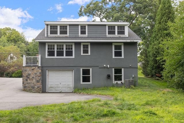 31 Oak St, Wellesley, MA 02482