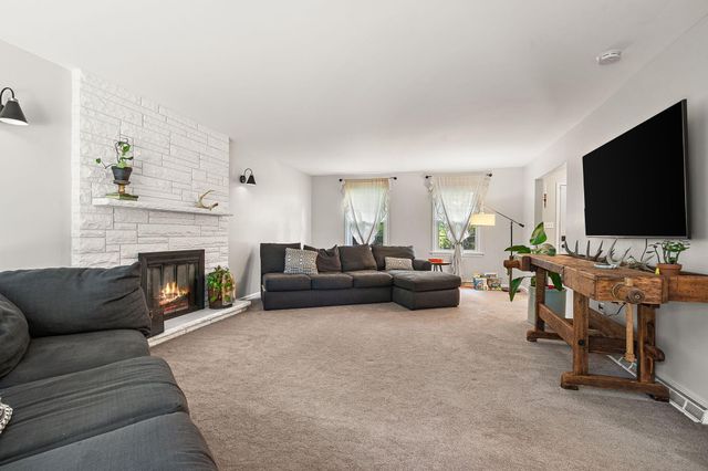 1695 Starwood Drive, Chesterton, IN 46304