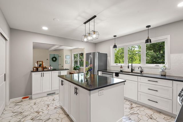 1695 Starwood Drive, Chesterton, IN 46304