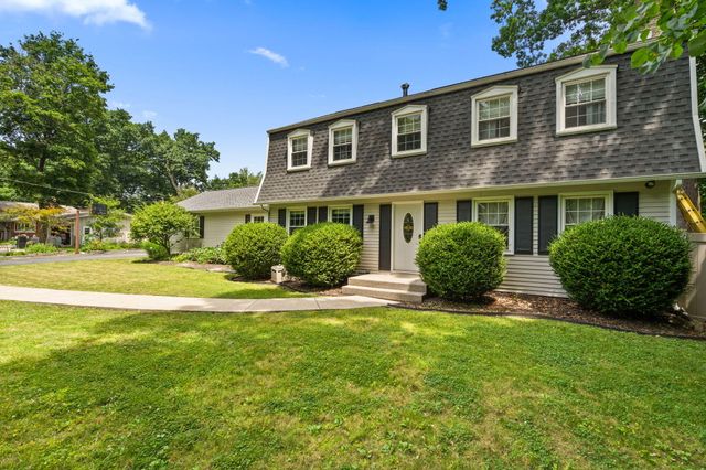 1695 Starwood Drive, Chesterton, IN 46304