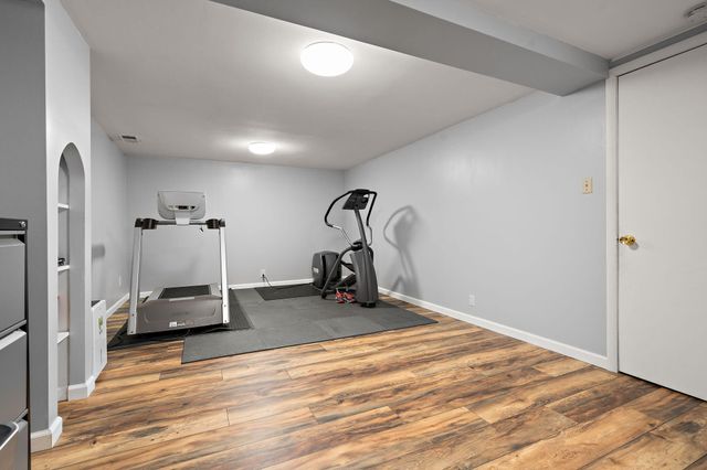 1695 Starwood Drive, Chesterton, IN 46304