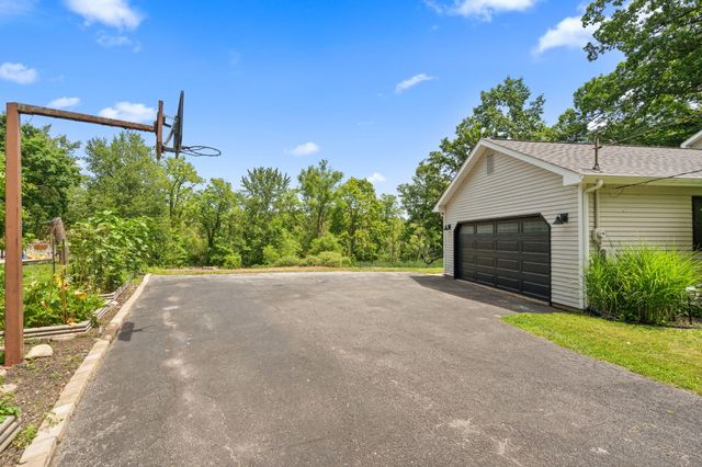 1695 Starwood Drive, Chesterton, IN 46304
