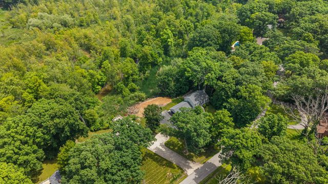 1695 Starwood Drive, Chesterton, IN 46304