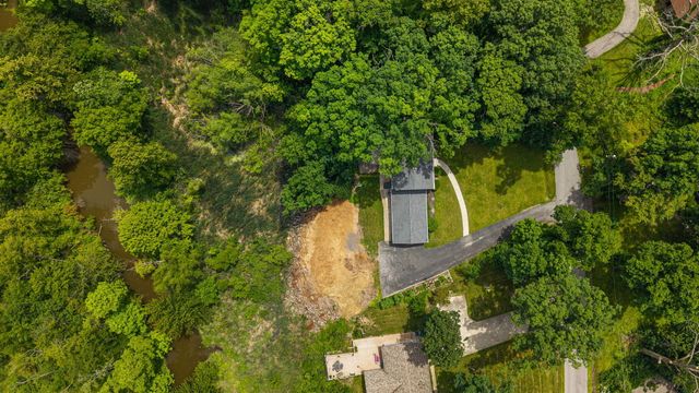 1695 Starwood Drive, Chesterton, IN 46304
