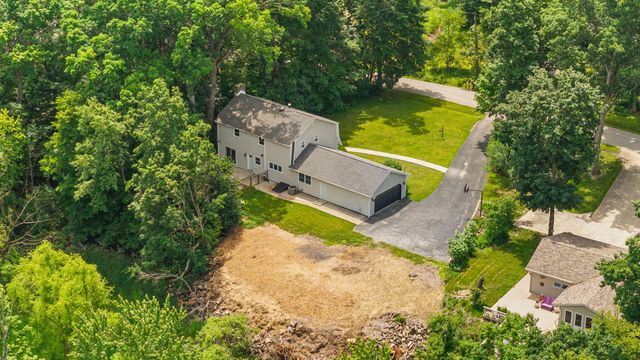 1695 Starwood Drive, Chesterton, IN 46304