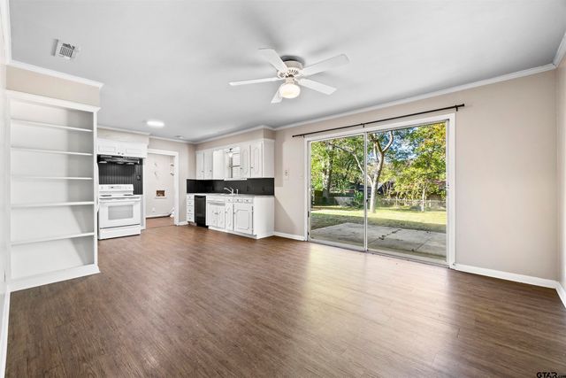 204 Ridgecrest, Tyler, TX 75701