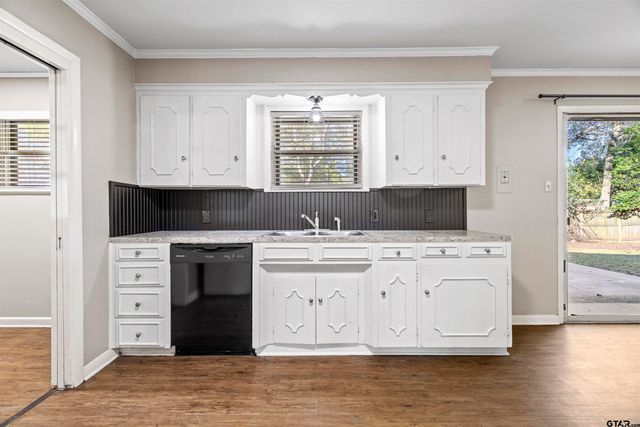 204 Ridgecrest, Tyler, TX 75701