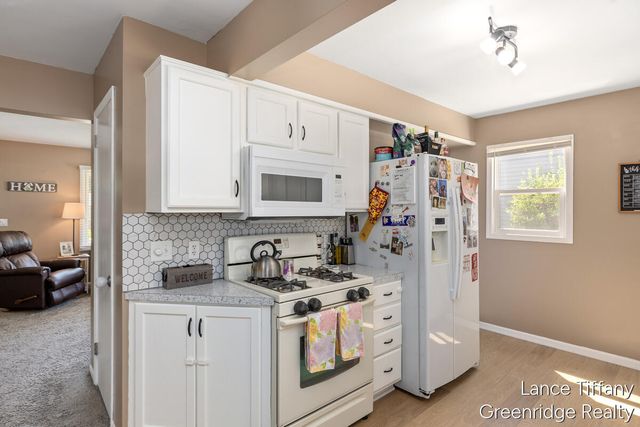 3225 Abington Drive Nw, City Of Walker, MI 49544