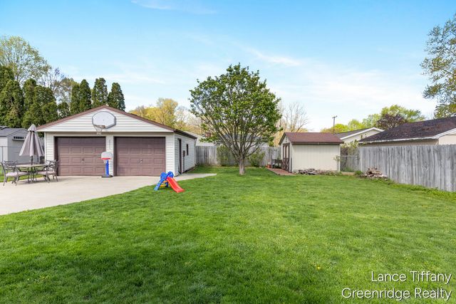 3225 Abington Drive Nw, City Of Walker, MI 49544