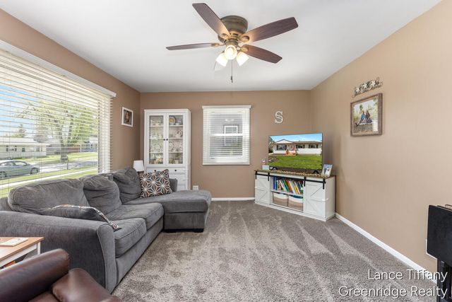 3225 Abington Drive Nw, City Of Walker, MI 49544