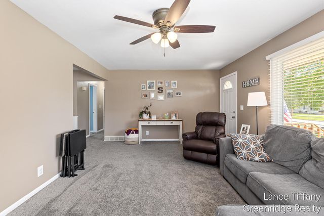 3225 Abington Drive Nw, City Of Walker, MI 49544
