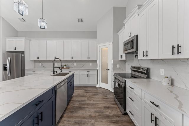 1109 Long Leaf Pine Street, Huffman, TX 77336