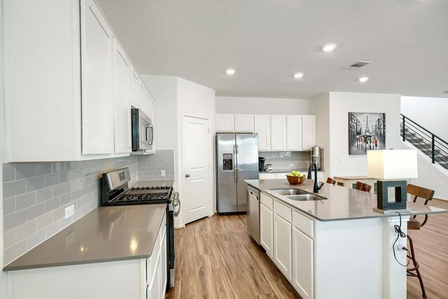 10221 Buster DR, Austin, TX 78748