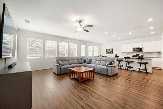 10221 Buster DR, Austin, TX 78748