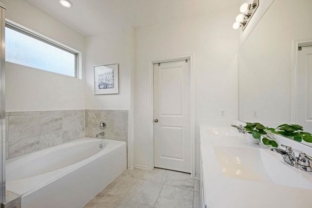 10221 Buster DR, Austin, TX 78748
