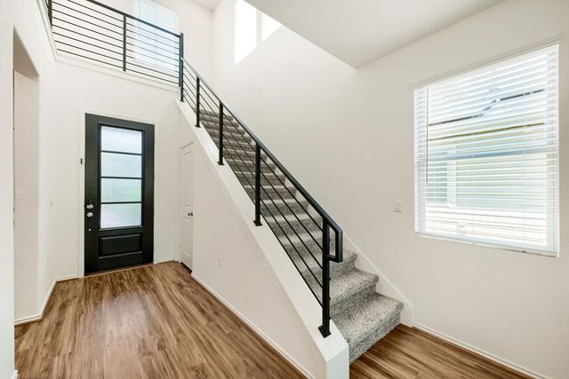 10221 Buster DR, Austin, TX 78748