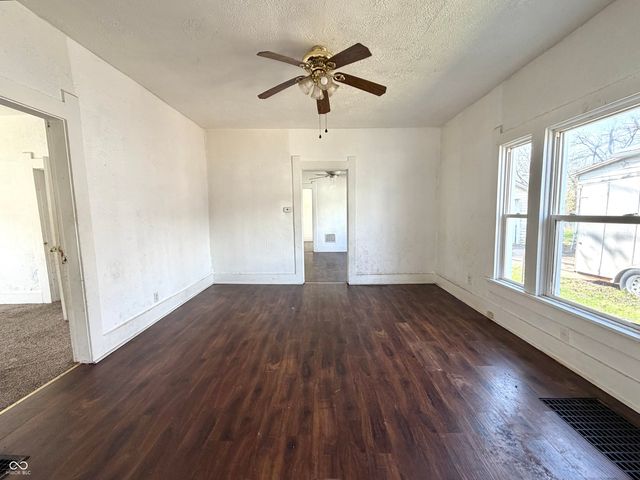 1405 W 4th Street, Anderson, IN 46016