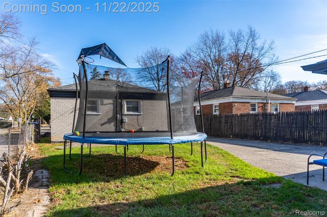 11769 W Parkway Street, Redford Charter Township, MI 48239